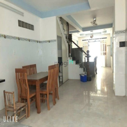 Bán nhà trệt 2 lầu đường 11 gần trường Hoa Lư - Quang Trung