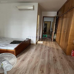 nhà Hẻm Xe tăng 125m 5pn 5wc có nội thất P13 Tân Bình