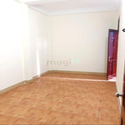 Bán nhà Tam Trinh- Vành Đai 3, 45m2, 5 tầng, mt 5.5m, ô tô cách 10m, 5