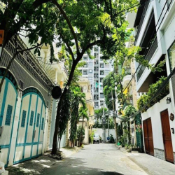 Bán toà nhà 6 tầng đường Yên Thế 7m x 17m , đường xe tải chỉ 22 tỷ