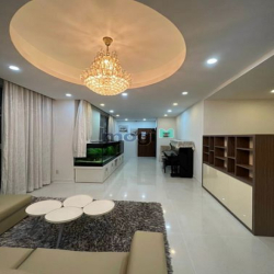 Cho thuê Penthouse Star Hill - Phú Mỹ Hưng, 306 m2, 4PN, full nội thất
