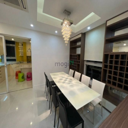 Cho thuê Penthouse Star Hill - Phú Mỹ Hưng, 306 m2, 4PN, full nội thất