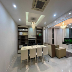 Cho thuê Penthouse Star Hill - Phú Mỹ Hưng, 306 m2, 4PN, full nội thất