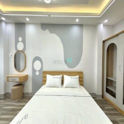 Nhà Phan Xích Lonh - Nhà Siêu Đẹp FULL Nội Thất Xịn 5 Tầng Hẻm Xe Hơi.