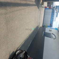 Bán nhà 2 tầng hẻm xe hơi nhà mới kiên cố ở liền phạm văn chiêu GV