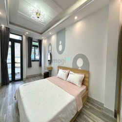 Nhà Phan Xích Lonh - Nhà Siêu Đẹp FULL Nội Thất Xịn 5 Tầng Hẻm Xe Hơi.