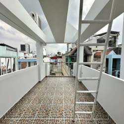 Nhà Phan Xích Lonh - Nhà Siêu Đẹp FULL Nội Thất Xịn 5 Tầng Hẻm Xe Hơi.