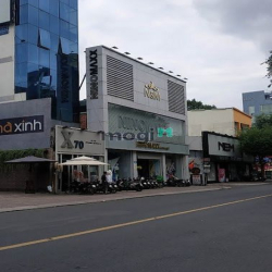 Cho thuê mặt bằng  1.300m2 sàn  góc 2MT đường Hai Bà Trưng,Q3, 35.000$