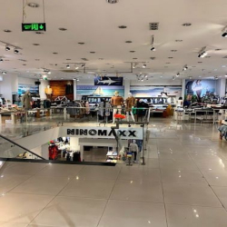 Cho thuê mặt bằng  1.300m2 sàn  góc 2MT đường Hai Bà Trưng,Q3, 35.000$