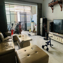 Cần bán gấp nhà 2tầng Đúc Cứng cáp, Chia ra 2căn.