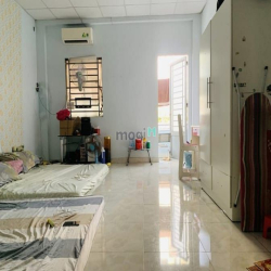 Cần bán gấp nhà 2tầng Đúc Cứng cáp, Chia ra 2căn.