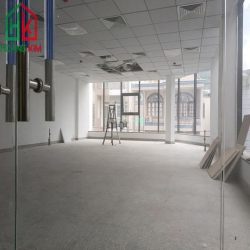 Cho thuê Nhà nguyên căn 4 lầu, đường Cộng Hòa, P13 Tân Bình. 24x25m