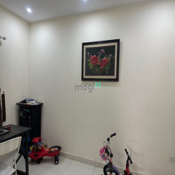 Bán Nhà Sau Trường cấp 3 Phúc Lợi 40m x 2.5 Tầng - 2.7 Tỷ (Có Bớt)