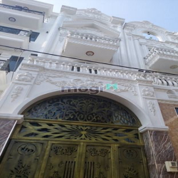 Nhà bán đường Gò Xoài: 4mx20m đúc 1 lửng 4 lầu. Giá: 5.9 tỷ