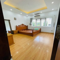 Cho thuê nhà ngang 5.2 mét tiện kinh doanh - 128/16A Lê Văn Duyệt