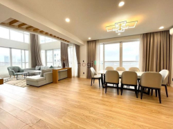 cho thuê Penthouse Riverpark Premier 4pn dt 300m2.