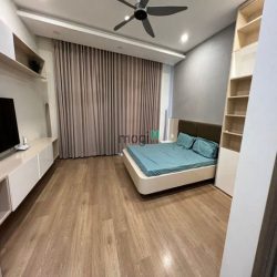 Cho thuê nhà ngang 5.2 mét tiện kinh doanh - 128/16A Lê Văn Duyệt