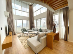 cho thuê Penthouse Riverpark Premier 4pn dt 300m2.