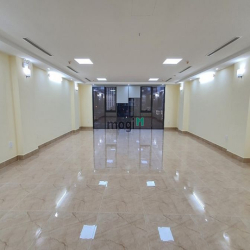 Bán tòa nhà văn phòng ngõ 80 Trung Kính, Cầu Giấy. DT 70m2 x 7 tầng.