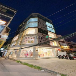 Tòa Nhà mặt tiền 8m CMT8 làm Thời Trang Spa Thương Hiệu 120tr
