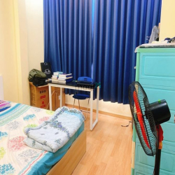 Bán nhà MT  Đội Cung. DT : 3,55m x 10m, NH 3.65m. 3 lầu. Nhà đẹp.
