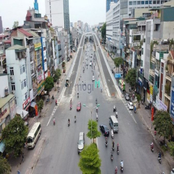 Bán nhà Phố Trường Chinh, Thang máy, ô tô tránh,DT: 40m2, Giá: 10,2 tỷ