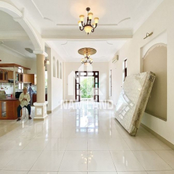 Villa đẹp nhất nhì Thảo Điền- 500m2 - 5PN- giá 4000$