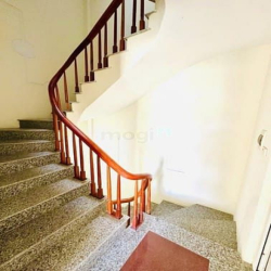 Bán nhà Cầu Giấy, phố Nguyễn Văn Huyên 50m 4 tầng mặt 5m, giá chỉ 8 tỷ