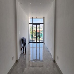 Cho thuê MT Đ. Dương Quảng Hàm Q. Gò Vấp – 4x25m 5 lầu ST chỉ 40tr