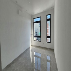 Cho thuê MT Đ. Dương Quảng Hàm Q. Gò Vấp – 4x25m 5 lầu ST chỉ 40tr