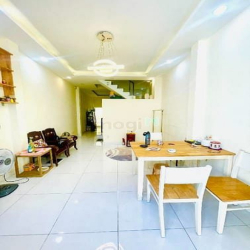 Nhà ở GIỮ TIỀN hoặc CHO THUÊ_ Bạch Đằng_ Nhà MỚI_ Sổ VUÔNG_ Ngay nhà t