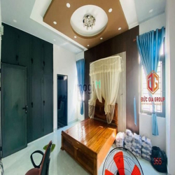 Cho thuê căn biệt thự full nội thất ngay khu dân cư D2D giá 20tr/tháng