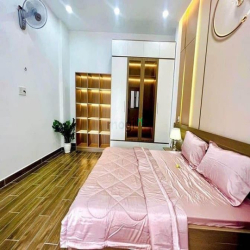 Ra gấp căn nhà HXH Phan Xích Long, P.2, Phú Nhuận, 60m2, 2tỷ150tr