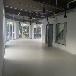 Cho thuê mặt bằng văn phòng 180m2 sàn căn góc KĐT Sala giá chỉ 65 tr