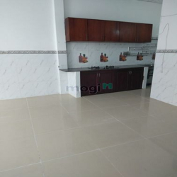 Nhà Ngay Vòng Xoay Hàng Xanh - (2pn 2wc) - 90m2 - Đường Bạch Đằng P15