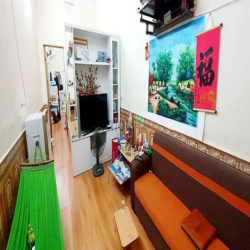 1,79 tỷ, cực hiếm! Căn hộ tập thể 60m2 Cầu Diễn, 2pn 1wc, sđcc