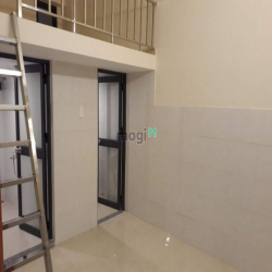 Cho thuê Phòng có gác đường Phạm Văn Bạch, giá 3tr5