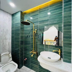 Cần bán nhà đường Nguyễn Đình Chiểu Quận 3 - DT 38,9m2 Giá 2tỷ5