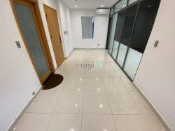 Văn phòng 40m2 đường Nguyễn Thị Minh Khai - đã ngăn sẵn 2 phòng riêng