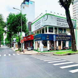 Cho thuê nhà GÓC 2MT 94 Nguyễn Thị Minh Khai, P6, Q3. DT: 10x10m, 2T