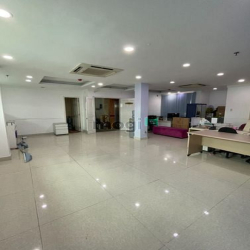 SỞ HỮU văn phòng tới 60m2 CHỈ 12TR ngay Đinh Tiên Hoàng ( cách Q1 5p)