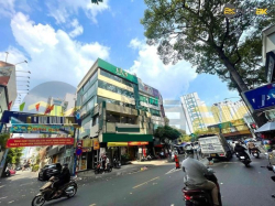 230tr! Cho thuê MT 13*15m 5 Tầng Thang máy Đ. Cao Thắng.