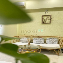 Decor Từ A Đến Á Xong Là Chụp Hình Lên Sóng Luôn - Ngay Sát Ngã 4 PN