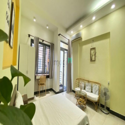 Decor Từ A Đến Á Xong Là Chụp Hình Lên Sóng Luôn - Ngay Sát Ngã 4 PN