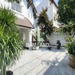 Cho Thuê Villa 400m2 Tại Đường Nguyễn Văn Hưởng , P Thảo Điền , Q2