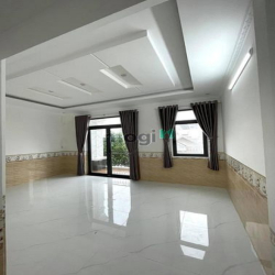 Bán rất gấp - Nhà 3 lầu tuyệt đẹp đường số 1 KDC Nam Long 2, Cần Thơ