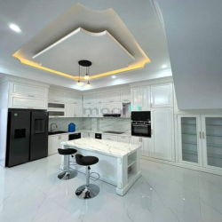 Bán rất gấp - Nhà 3 lầu tuyệt đẹp đường số 1 KDC Nam Long 2, Cần Thơ