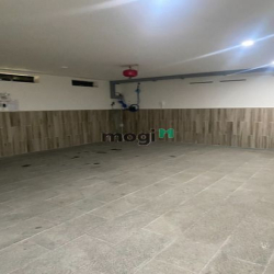 Cho Thuê 2MT Vườn chuối 10x25M2, trệt 5 lầu thang máy chỉ 80tr