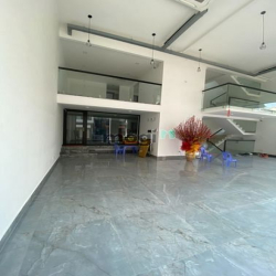 Cho Thuê 2MT Vườn chuối 10x25M2, trệt 5 lầu thang máy chỉ 80tr