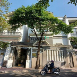 Biệt thự duy nhất trong khu vực - Võ Văn Tần Q3 - DT 6x18m 5T, 29.5 tỷ